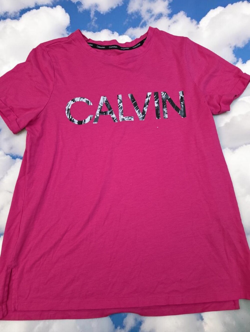 *1702 Calvin Klein tee shirt Women size Small